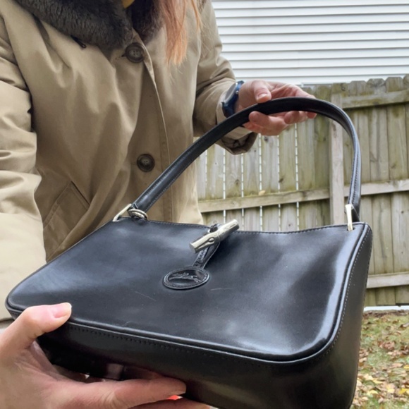 Black leather LONGCHAMP shoulder bag with silver toggle - Picture 9 of 13